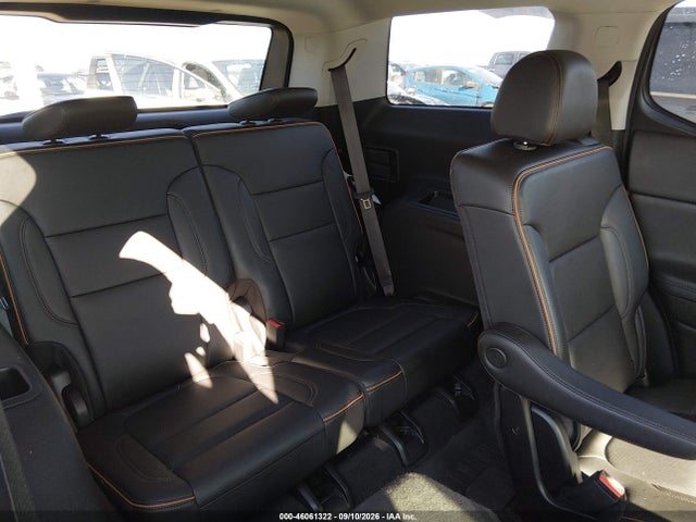 2023 GMC ACADIA AWD AT4 8