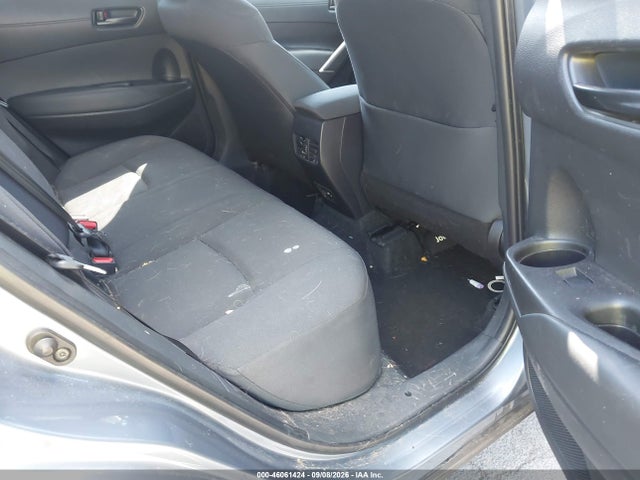 2022 TOYOTA COROLLA CROSS LE 8