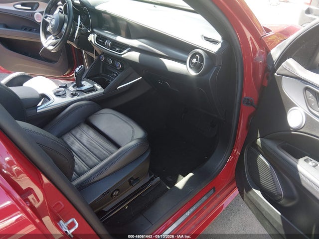 2022 ALFA ROMEO STELVIO VELOCE TI AWD 5