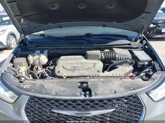 2023 CHRYSLER PACIFICA LIMITED 10