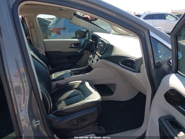 2023 CHRYSLER PACIFICA LIMITED 5