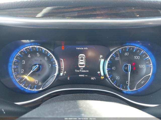 2023 CHRYSLER PACIFICA LIMITED 7