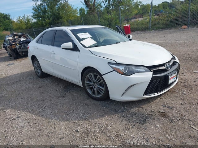 2016 TOYOTA CAMRY SE