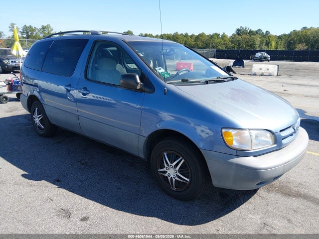 2000 TOYOTA SIENNA LE