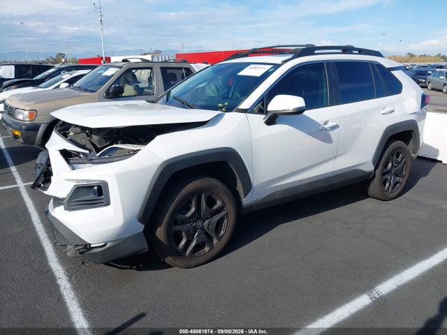 2022 TOYOTA RAV4 ADVENTURE 2