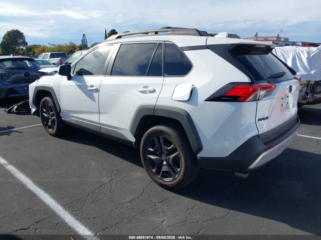 2022 TOYOTA RAV4 ADVENTURE 3