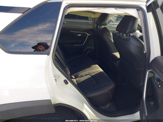 2022 TOYOTA RAV4 ADVENTURE 8
