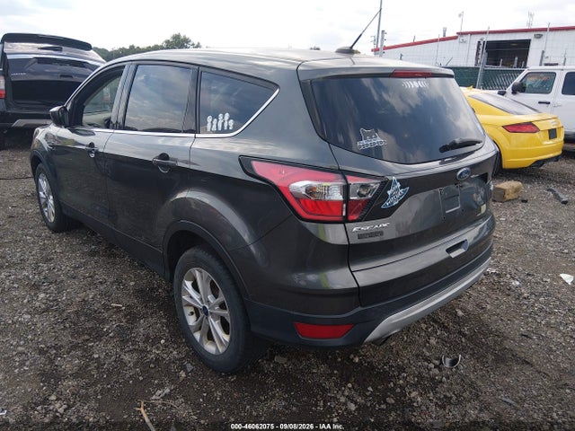 2017 FORD ESCAPE SE 3