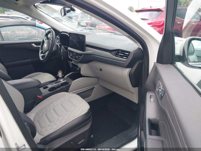 2023 FORD ESCAPE PLATINUM 5
