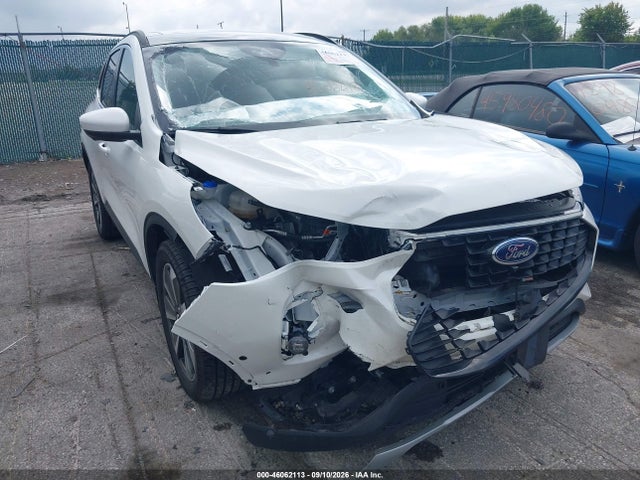 2023 FORD ESCAPE PLATINUM 6