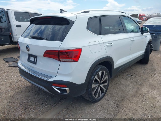 2022 VOLKSWAGEN TAOS 1.5T SE 4