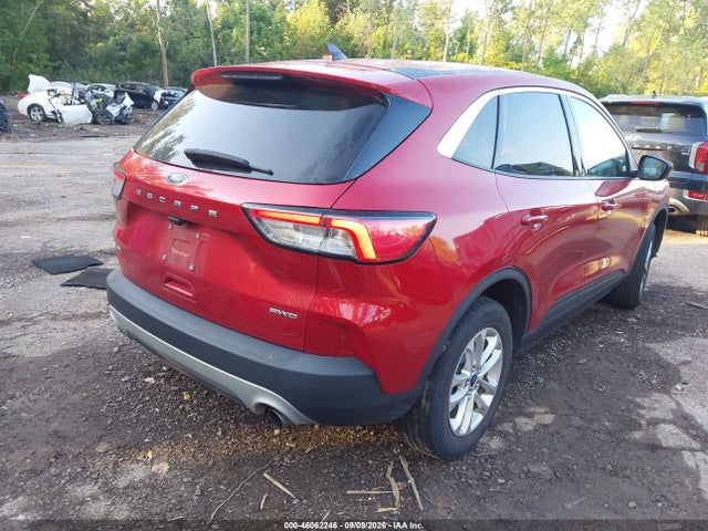 2022 FORD ESCAPE SE 4