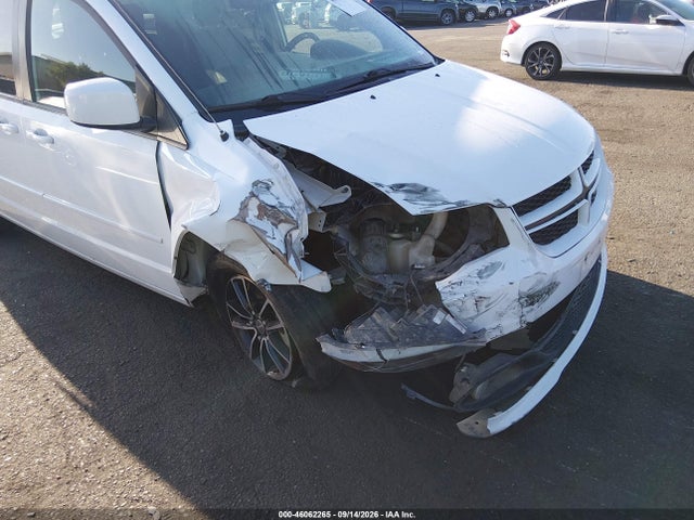 2017 DODGE GRAND CARAVAN GT 6