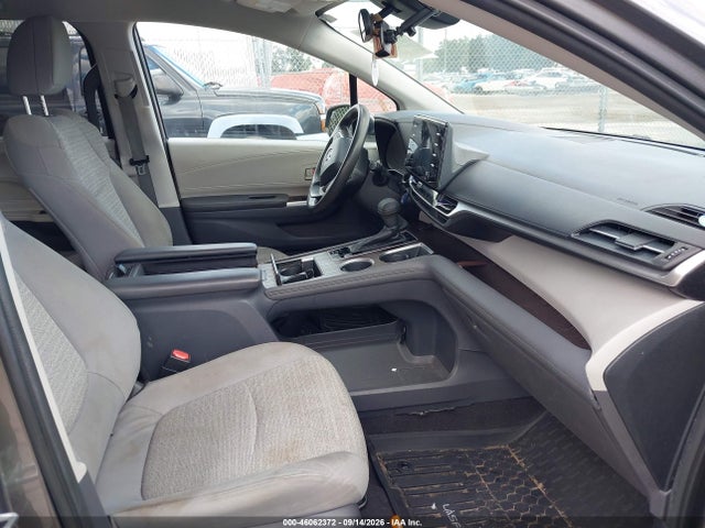 2021 TOYOTA SIENNA LE 5