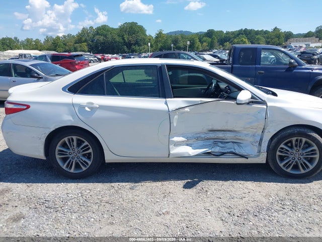 2017 TOYOTA CAMRY SE 13