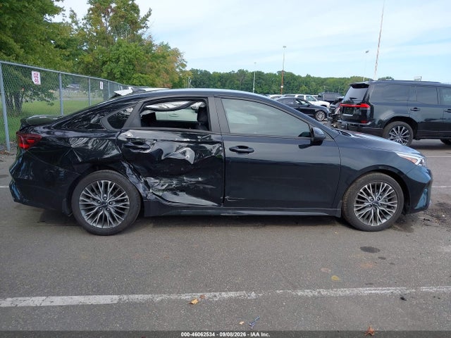 2023 KIA FORTE GT-LINE 6