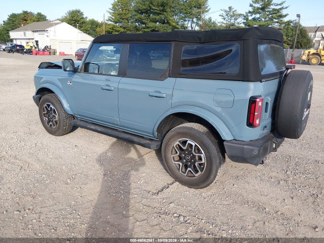 2022 FORD BRONCO OUTER BANKS 3
