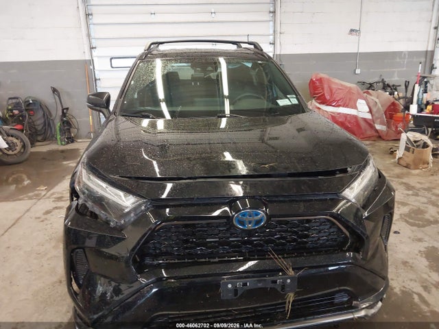 2022 TOYOTA RAV4 PRIME SE 12