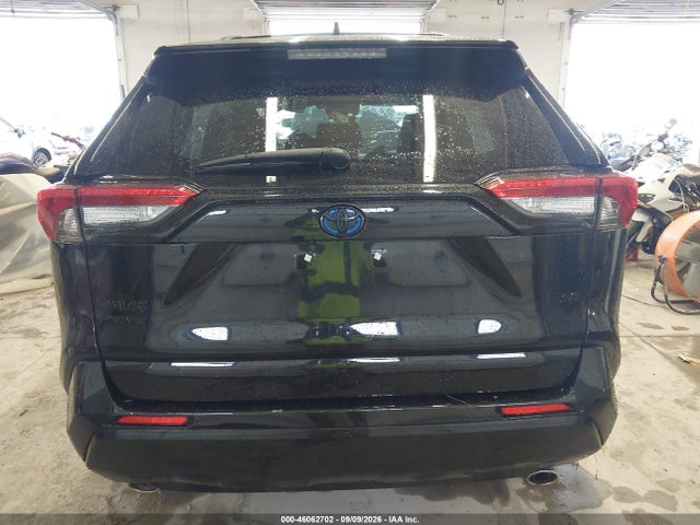 2022 TOYOTA RAV4 PRIME SE 16