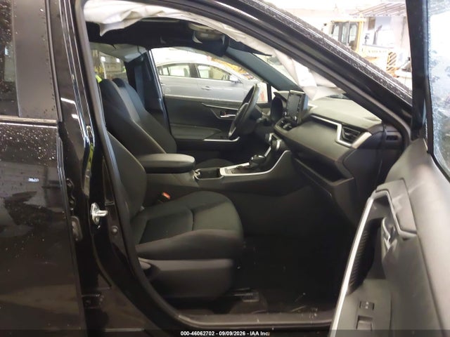 2022 TOYOTA RAV4 PRIME SE 5