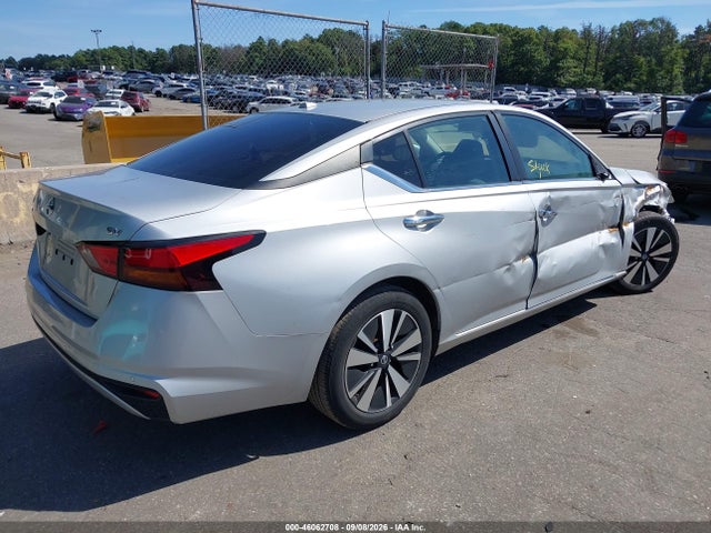 2022 NISSAN ALTIMA SV FWD 4