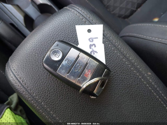2022 KIA RIO 5-DOOR S 11