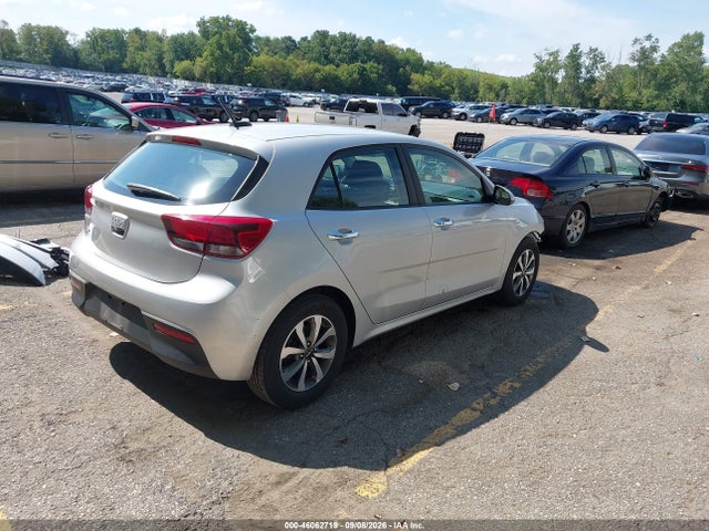 2022 KIA RIO 5-DOOR S 4