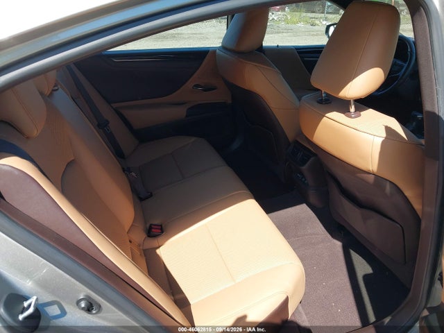 2021 LEXUS ES 350 8