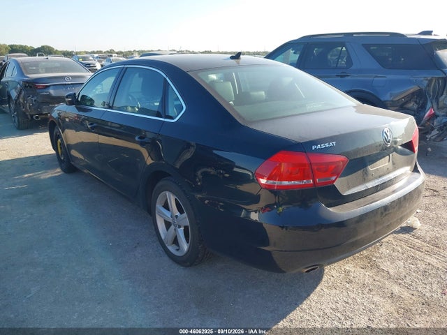 2013 Volkswagen PASSAT 2.0L TDI SE — фото 3