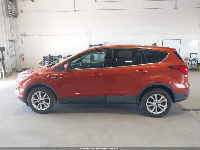2019 FORD ESCAPE SE 19