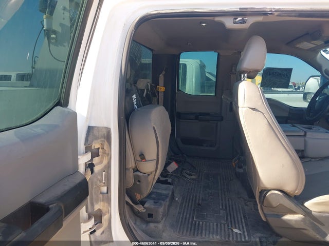 2019 FORD SUPER DUTY F-350 DRW XL 4