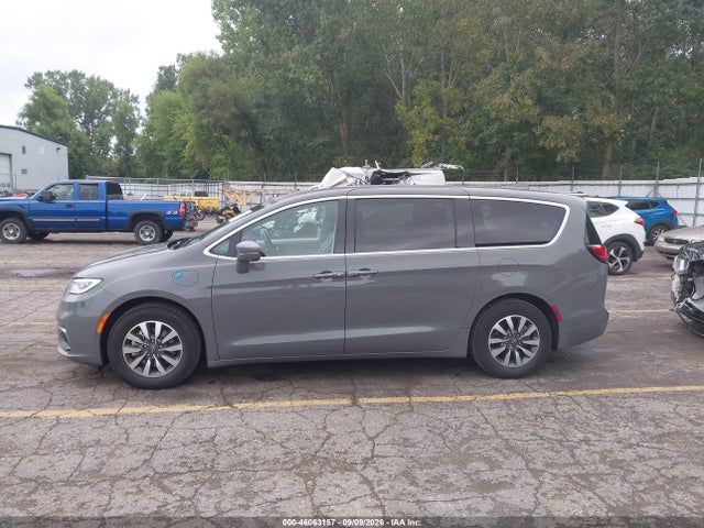 2022 CHRYSLER PACIFICA HYBRID TOURING L 14