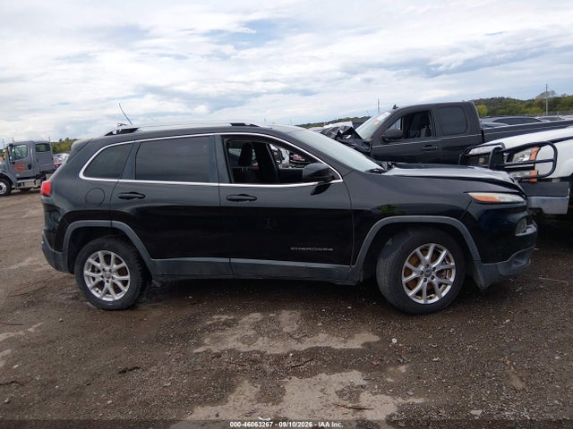 2017 JEEP CHEROKEE LATITUDE FWD 13