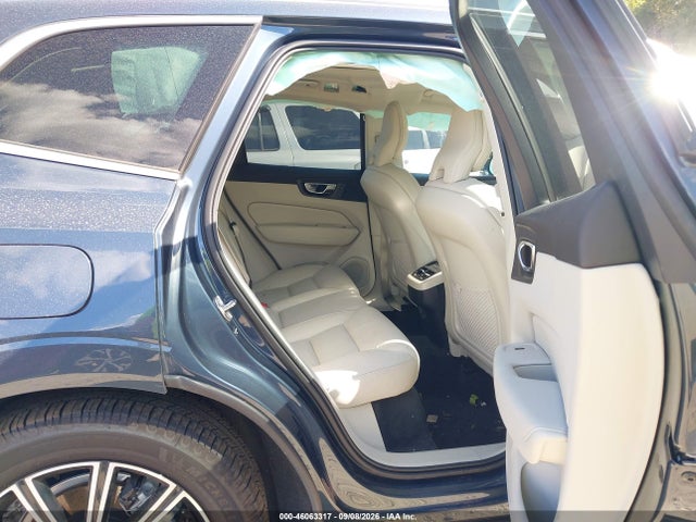 2021 VOLVO XC60 T6 INSCRIPTION 8
