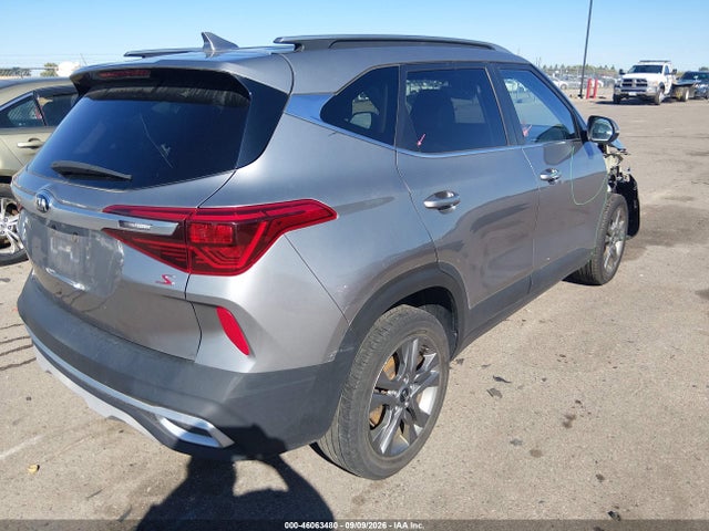 2021 KIA SELTOS S 4