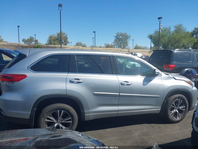 2018 TOYOTA HIGHLANDER LE 13
