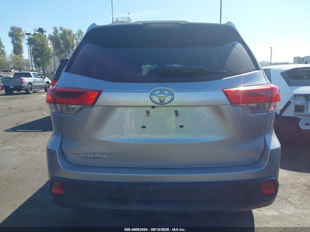 2018 TOYOTA HIGHLANDER LE 16
