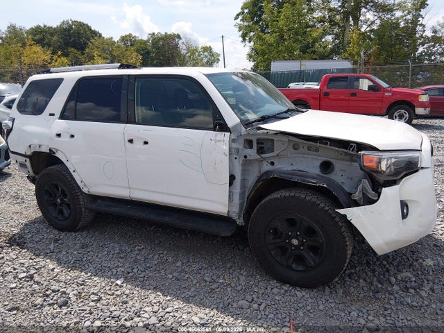 2021 TOYOTA 4RUNNER SR5 14