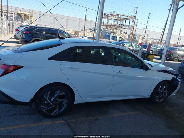 2025 HYUNDAI ELANTRA SEL SPORT 13