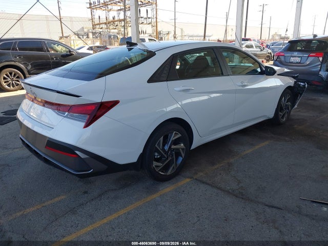 2025 HYUNDAI ELANTRA SEL SPORT 4