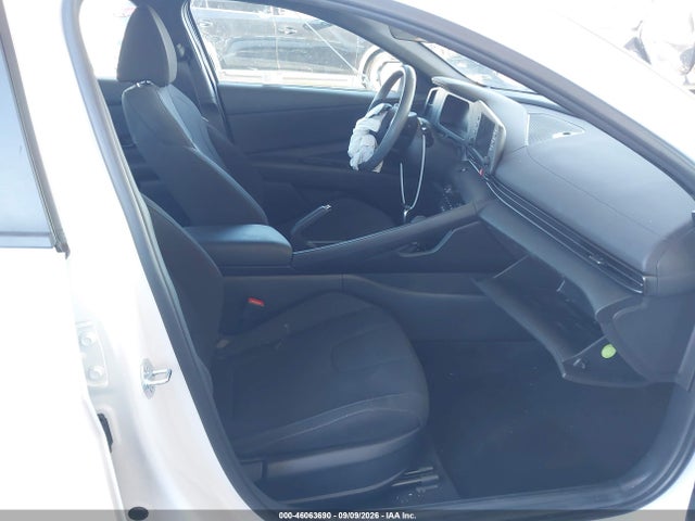 2025 HYUNDAI ELANTRA SEL SPORT 5