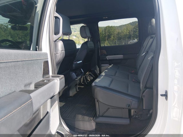 2023 FORD F-150 LIGHTNING LARIAT 8