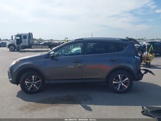 2017 TOYOTA RAV4 XLE 13
