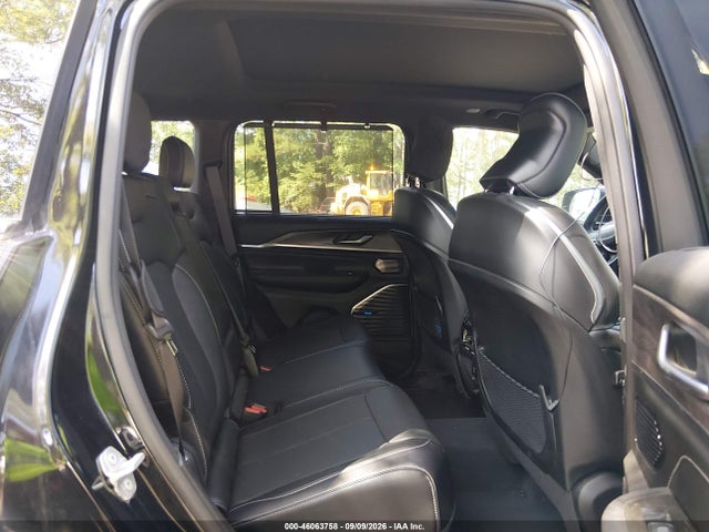 2023 JEEP GRAND CHEROKEE 4XE OVERLAND 8