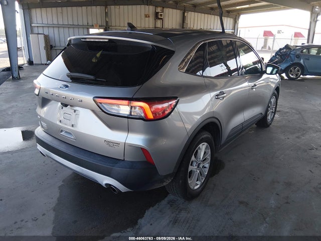 2021 FORD ESCAPE SE 4