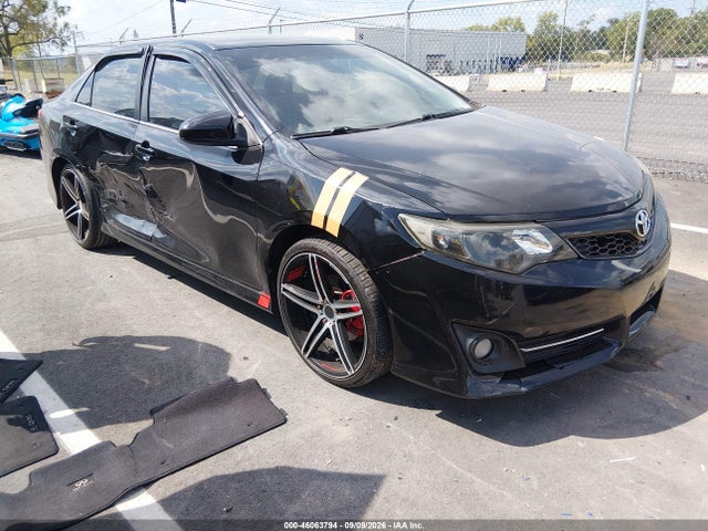 2012 TOYOTA CAMRY SE