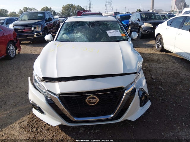 2022 NISSAN ALTIMA SL FWD 12