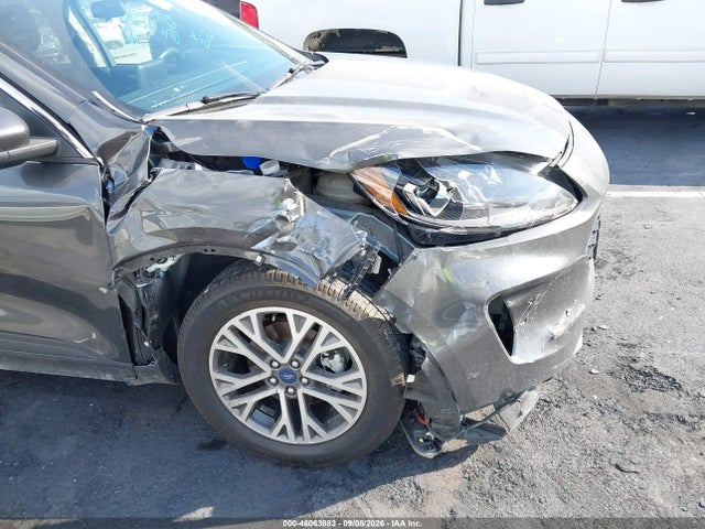 2020 FORD ESCAPE SEL 6