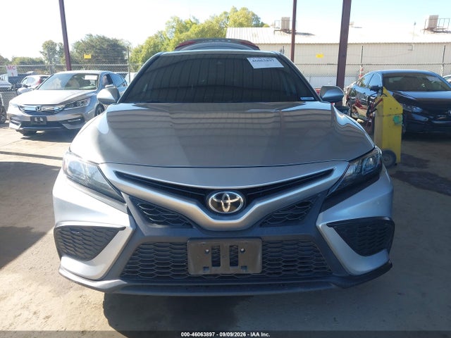 2021 TOYOTA CAMRY SE 12