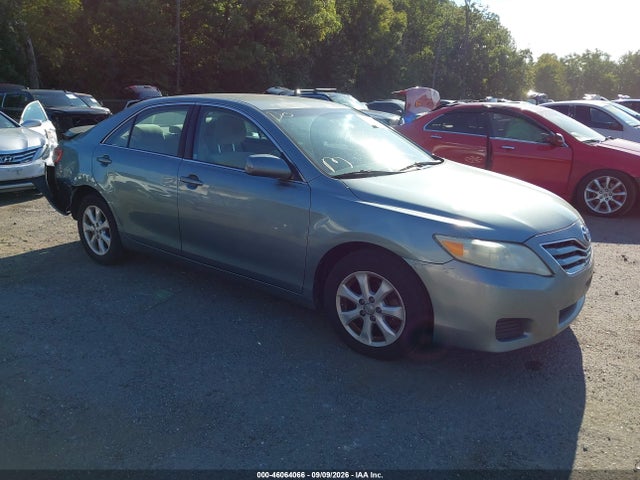 2011 TOYOTA CAMRY LE